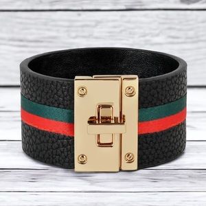 LEATHER CUFF WITH STRIPES